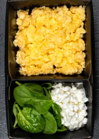 Scrambled eggs with cottage cheese and spinach