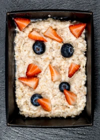 Oatmeal with berries
