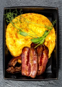 Omelette with bacon