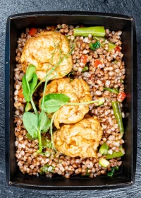 chicken meatballs with buckwheat and vegetables