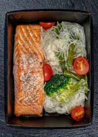 salmon with glass noodles and vegetables